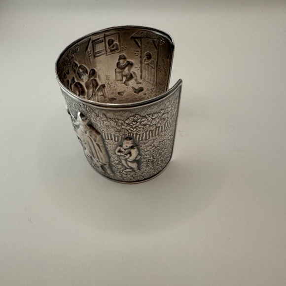 Vintage Jorgen Th Steffesen silver plated repousse cuff bracelet tavern scene. - Picture 5 of 12
